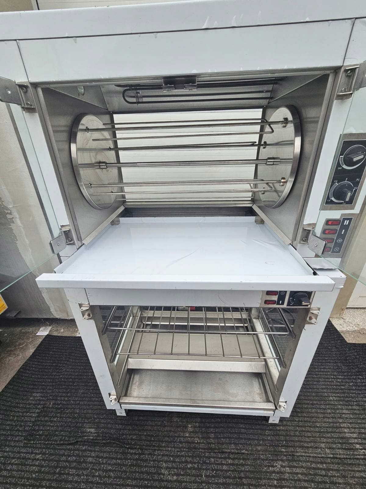 fce8e6f86a1c5c43ac99661421fa7052