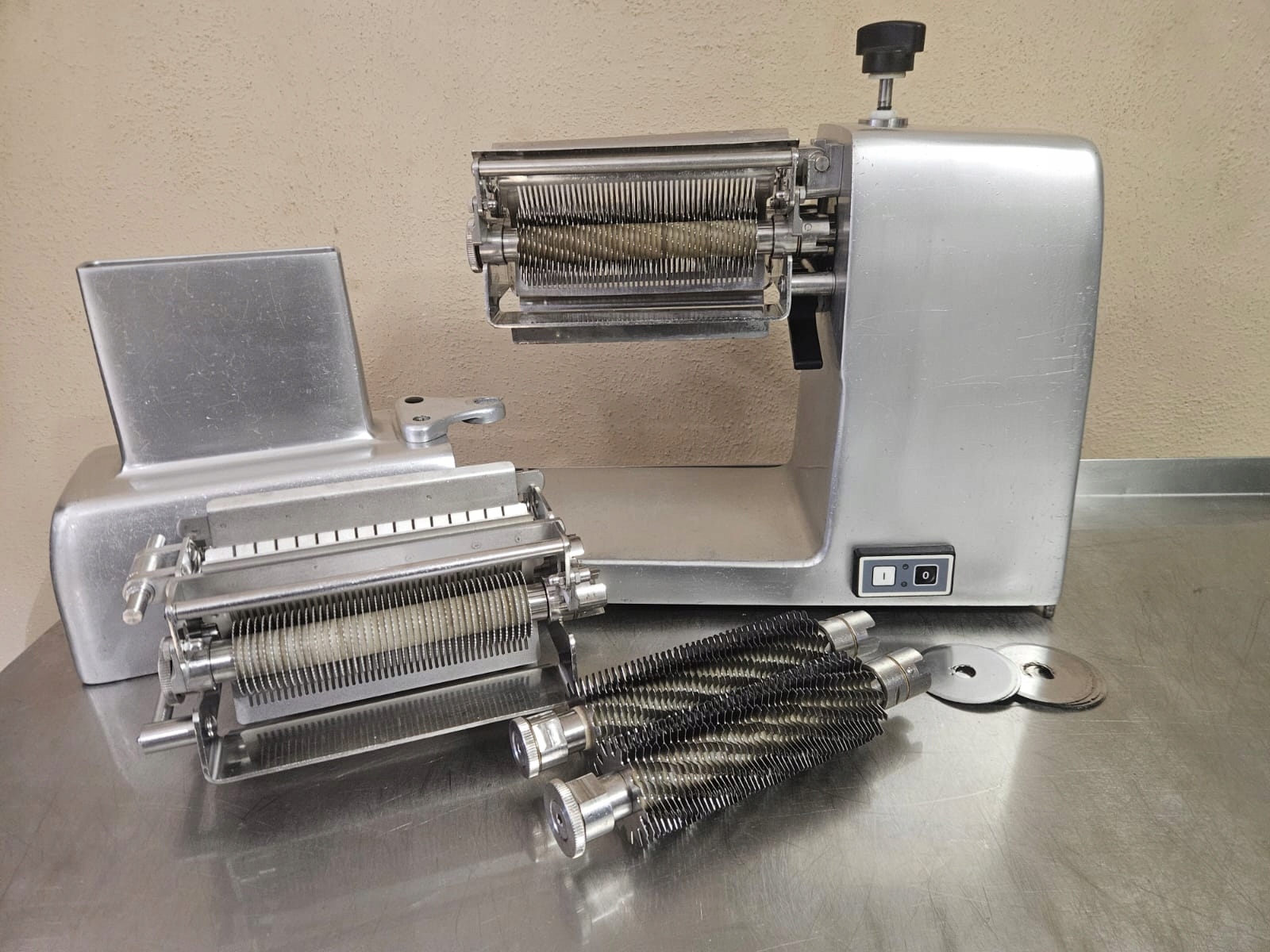 e854e97ae09ded81bcccf6877db9aa68