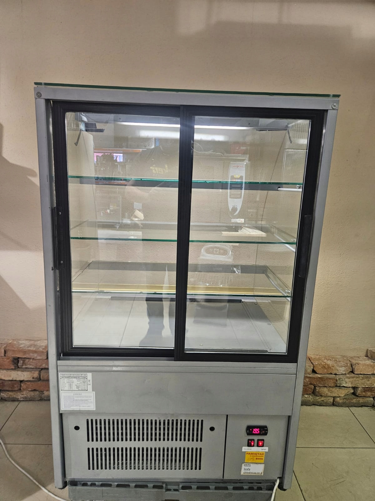 e43e6cba0ed1892a1bfd92fc956403cc