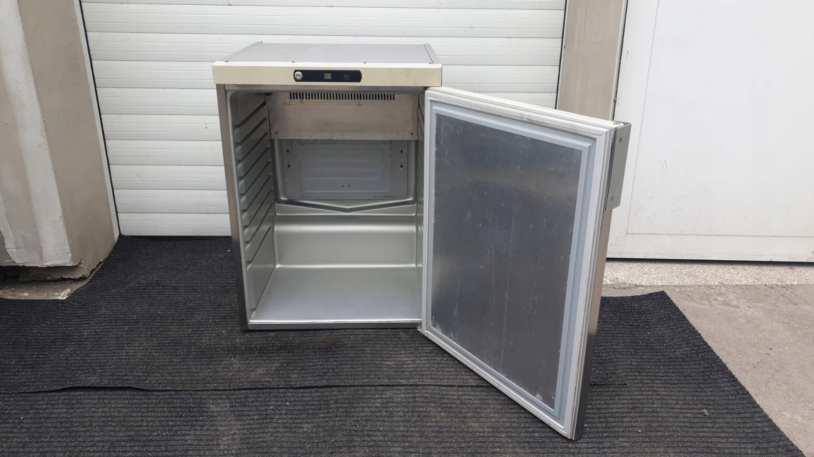 1f3476c527063c024ade9e5003165108